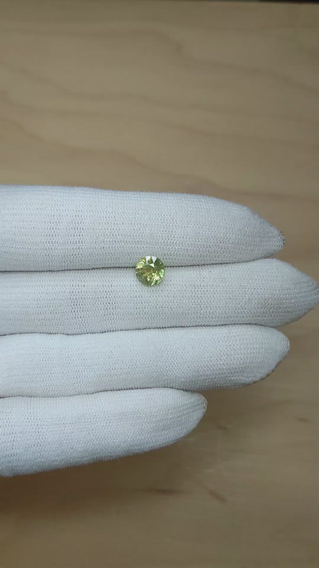 2.00 Ct. Yellowish Green Sapphire from Montana Size Video
