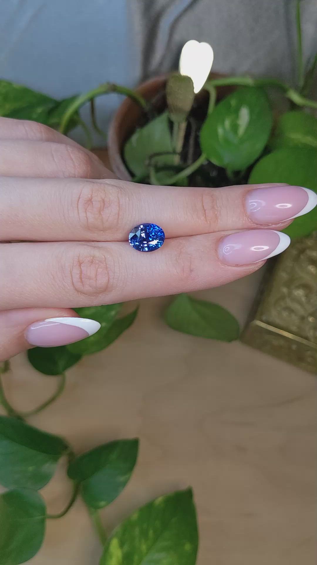 4.57 Ct. Blue Sapphire from Ceylon (Sri Lanka) Size Video