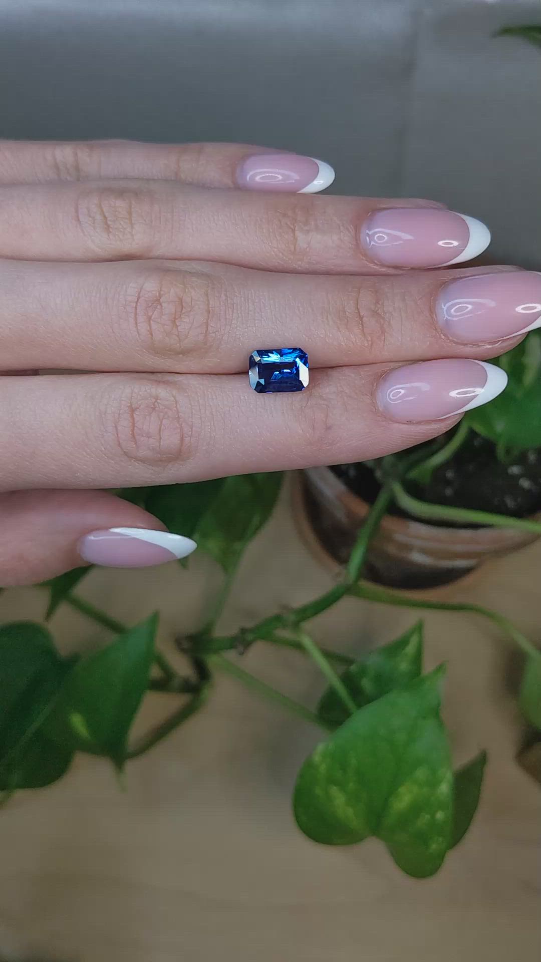 3.04 Ct. Blue Sapphire from Ceylon (Sri Lanka) Size Video