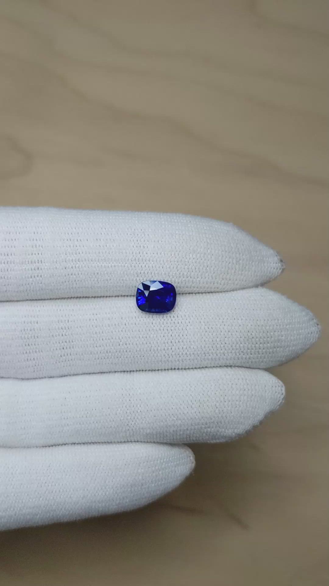 2.10 Ct. Blue Sapphire from Ceylon (Sri Lanka) Size Video