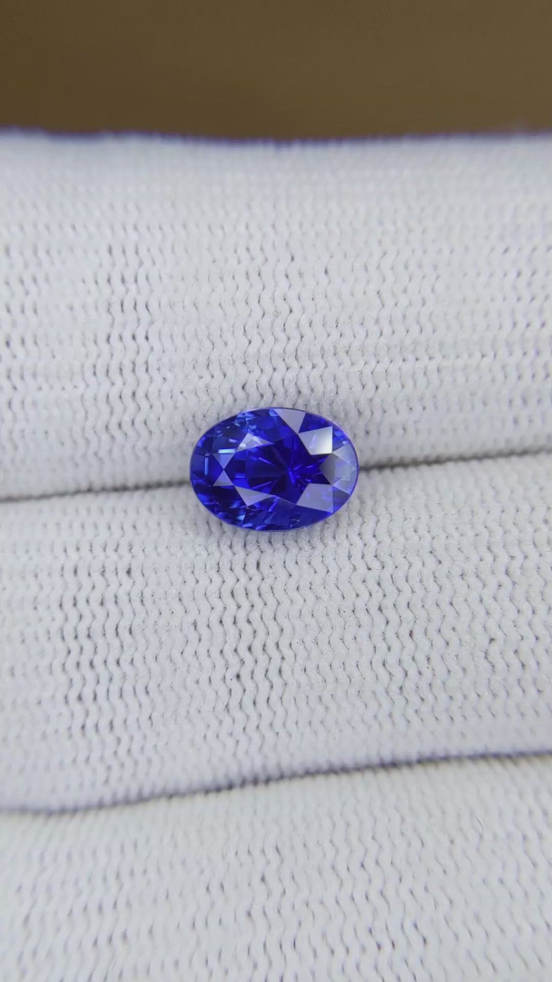 2.58 Ct. Blue Sapphire from Ceylon (Sri Lanka) Size Video