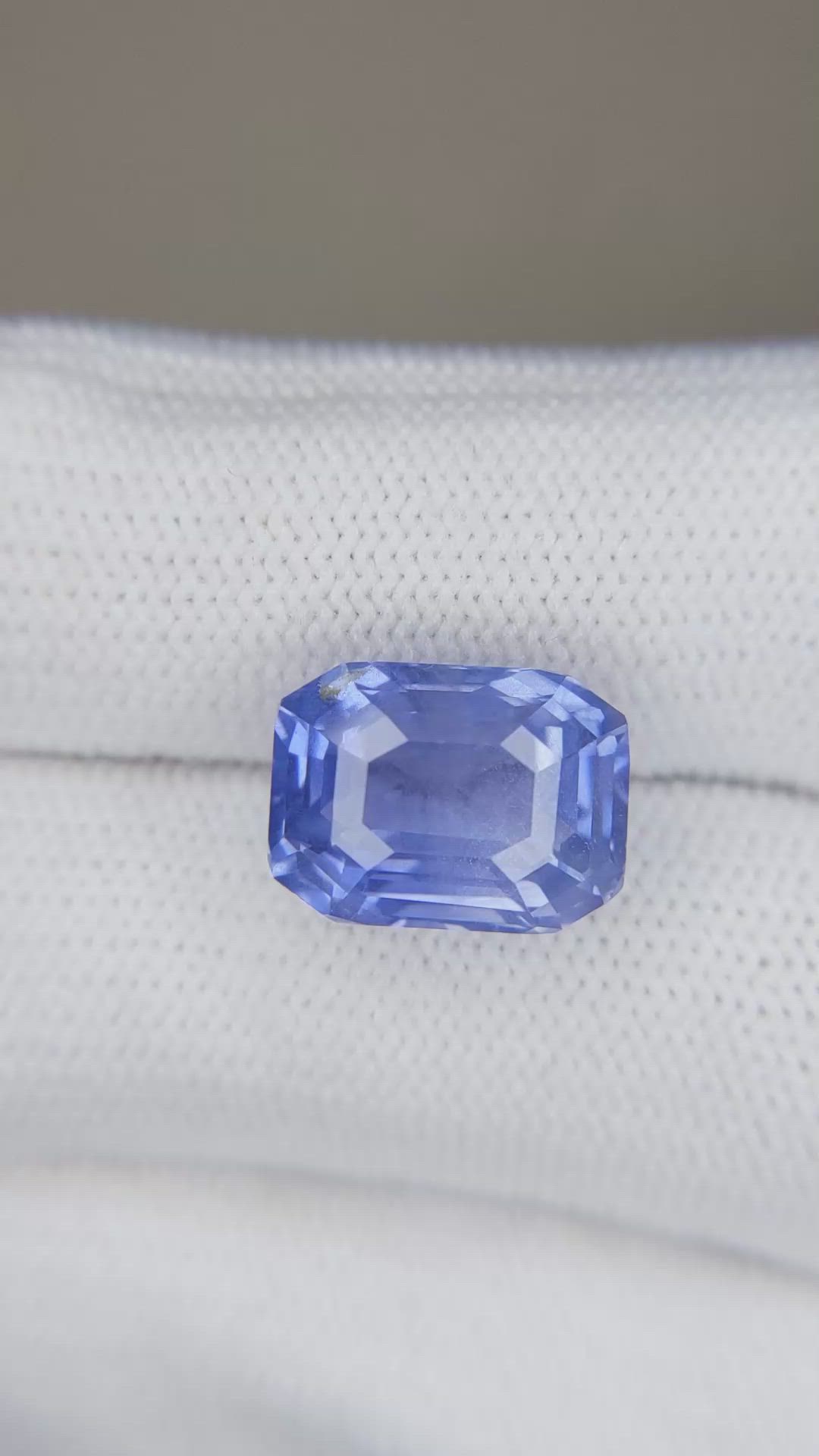 10.50 Ct. Blue Sapphire from Ceylon (Sri Lanka) Size Video