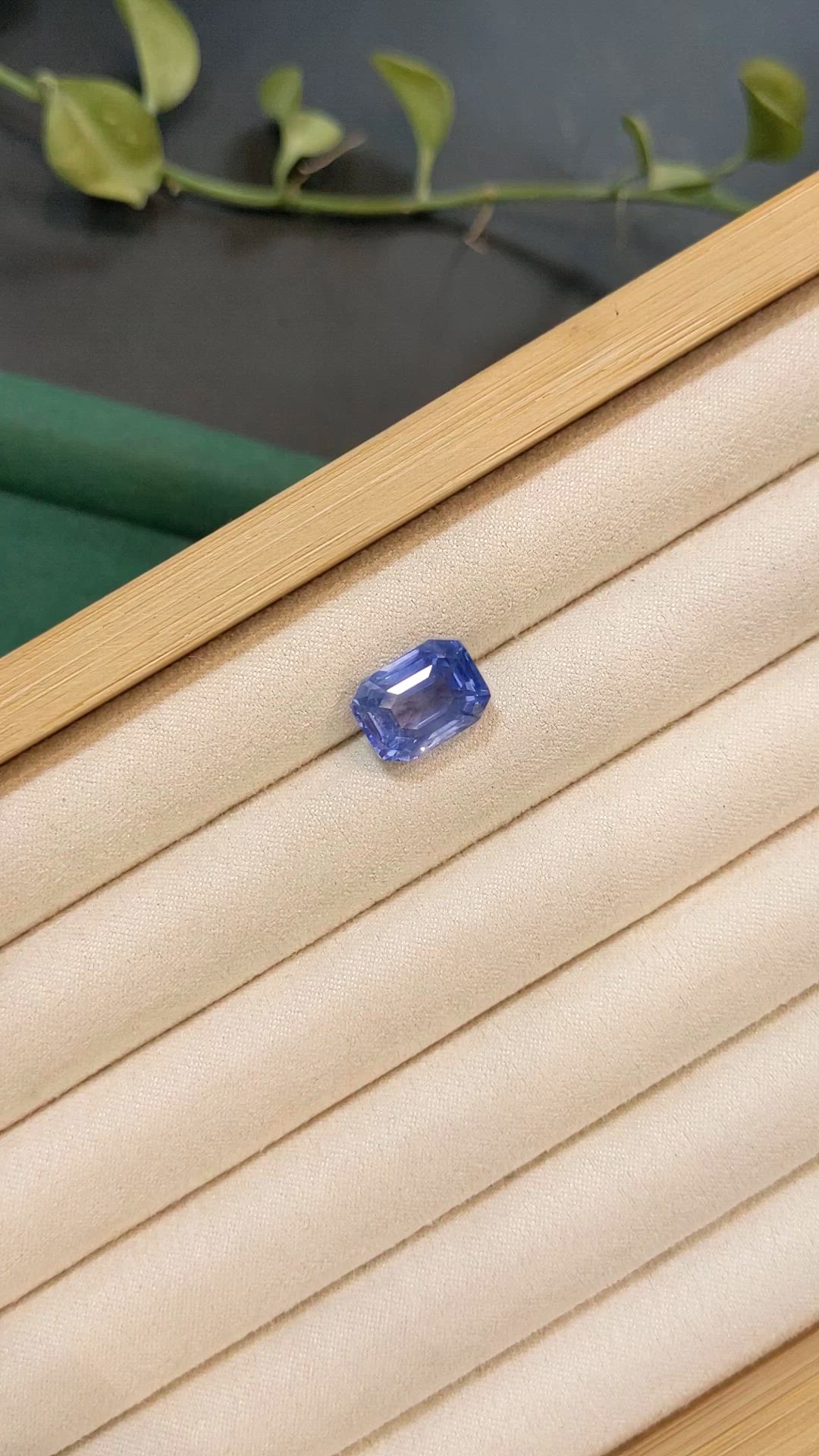 10.50 Ct. Blue Sapphire from Ceylon (Sri Lanka) Size Video
