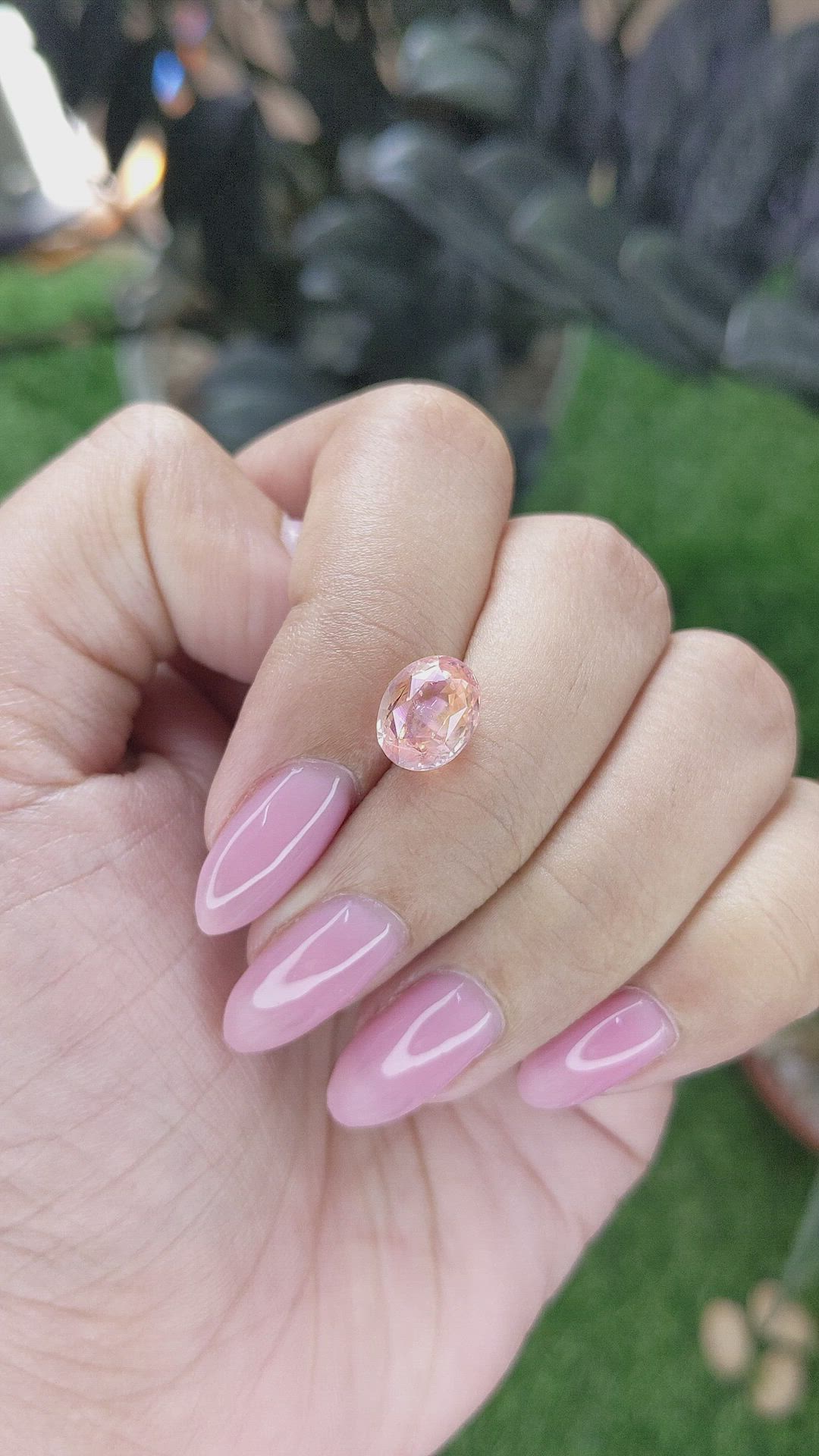 3.67 Ct. Padparadscha Sapphire from Ceylon (Sri Lanka) Size Video