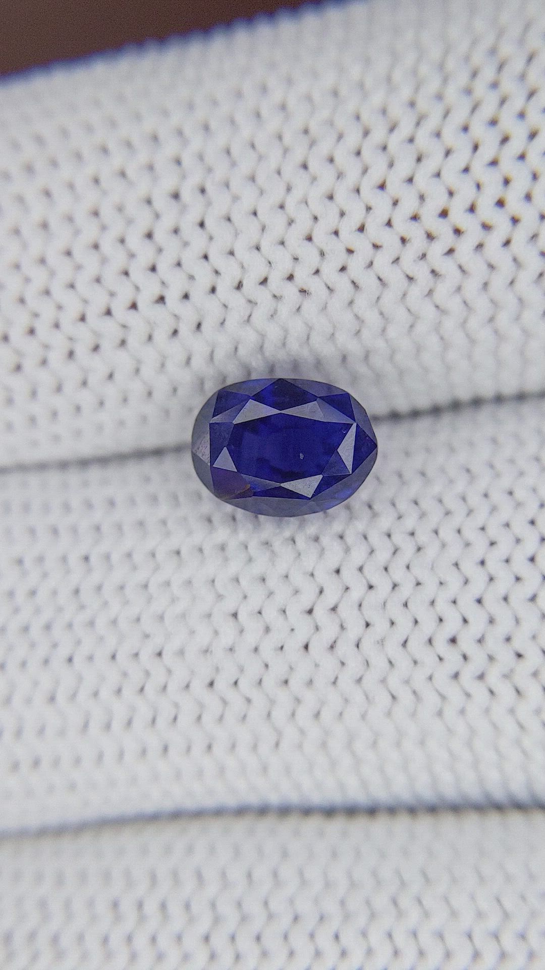 2.01 Ct. Purplish Blue Sapphire from Ceylon (Sri Lanka) Size Video