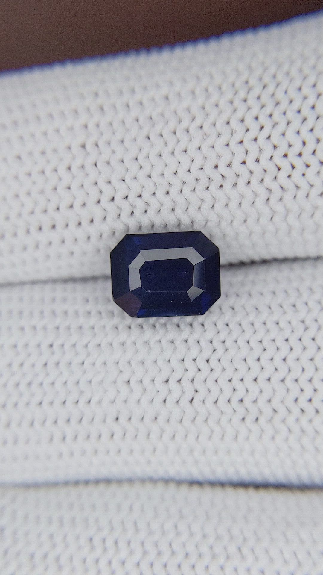 2.54 Ct. Blue Sapphire from Ceylon (Sri Lanka) Size Video