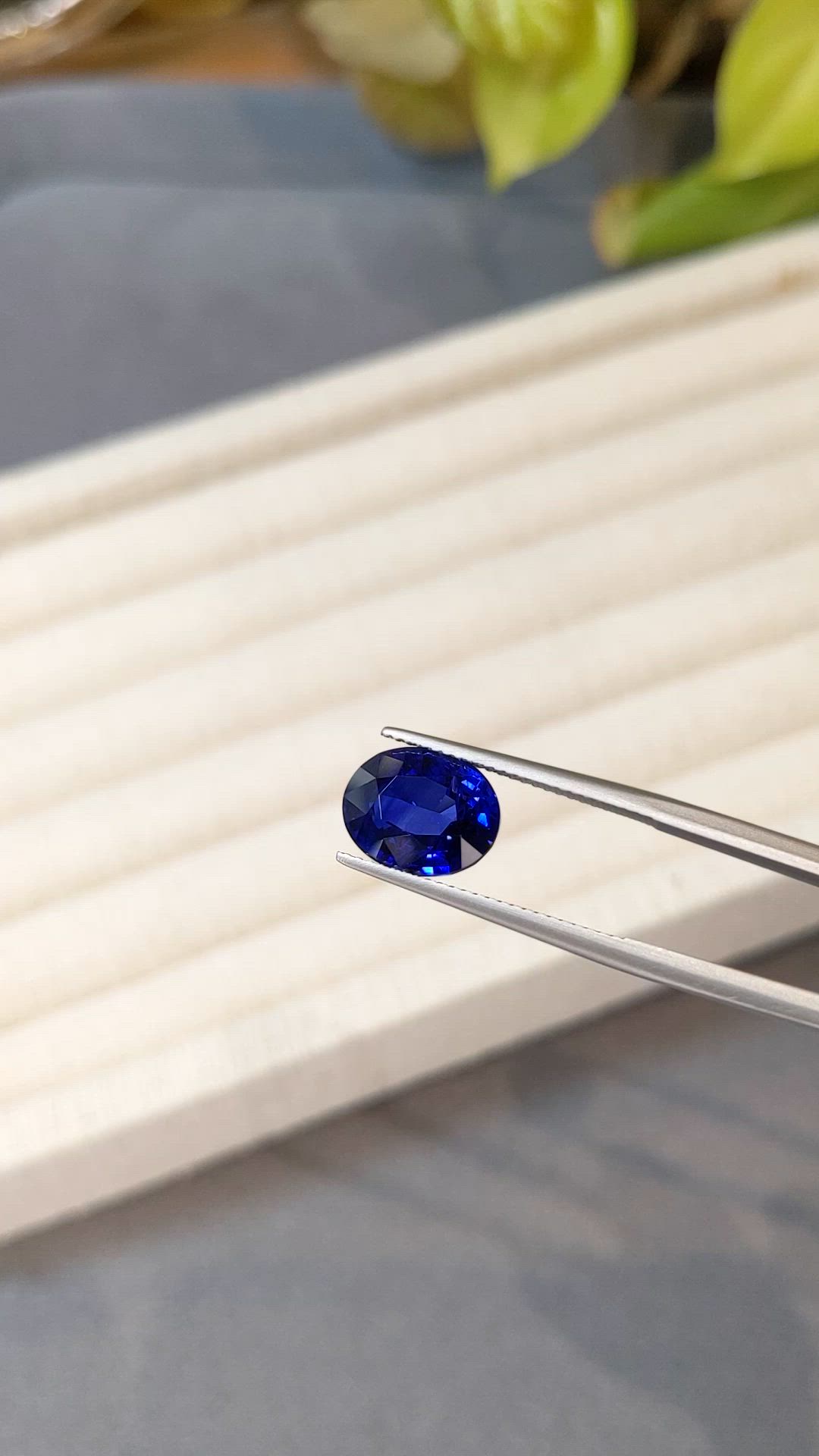 5.04 Ct. Blue Sapphire from Ceylon (Sri Lanka) Size Video