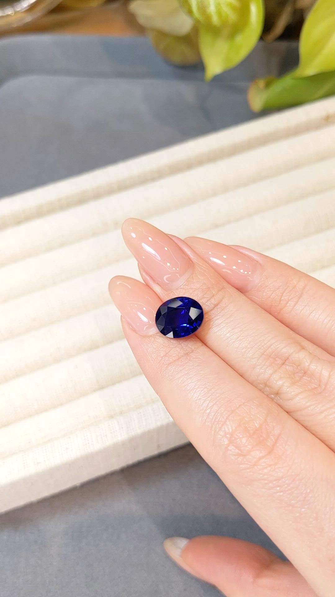 5.04 Ct. Blue Sapphire from Ceylon (Sri Lanka) Size Video