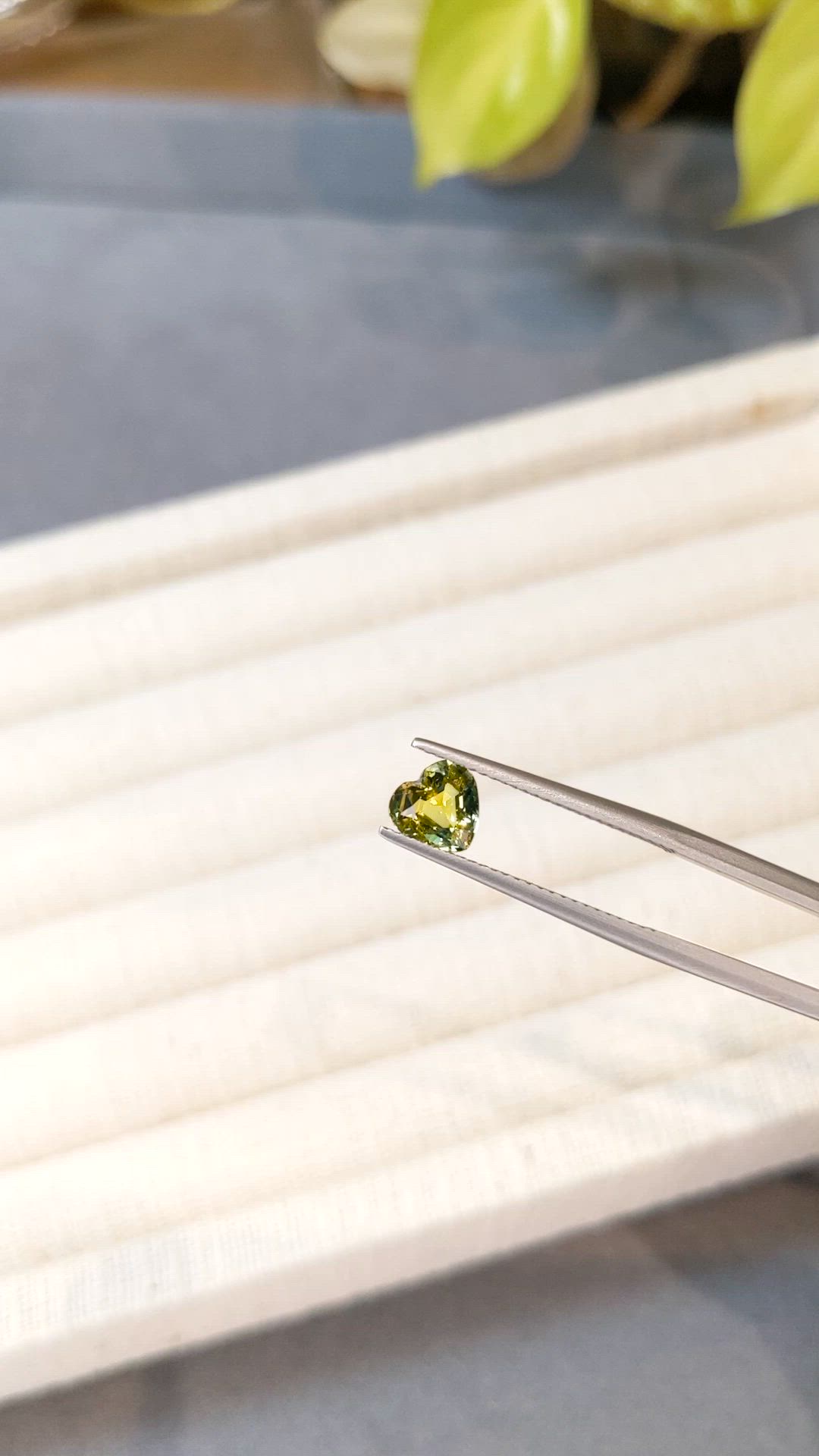 1.07 Ct. Bi Color / Parti Sapphire from Madagascar Size Video