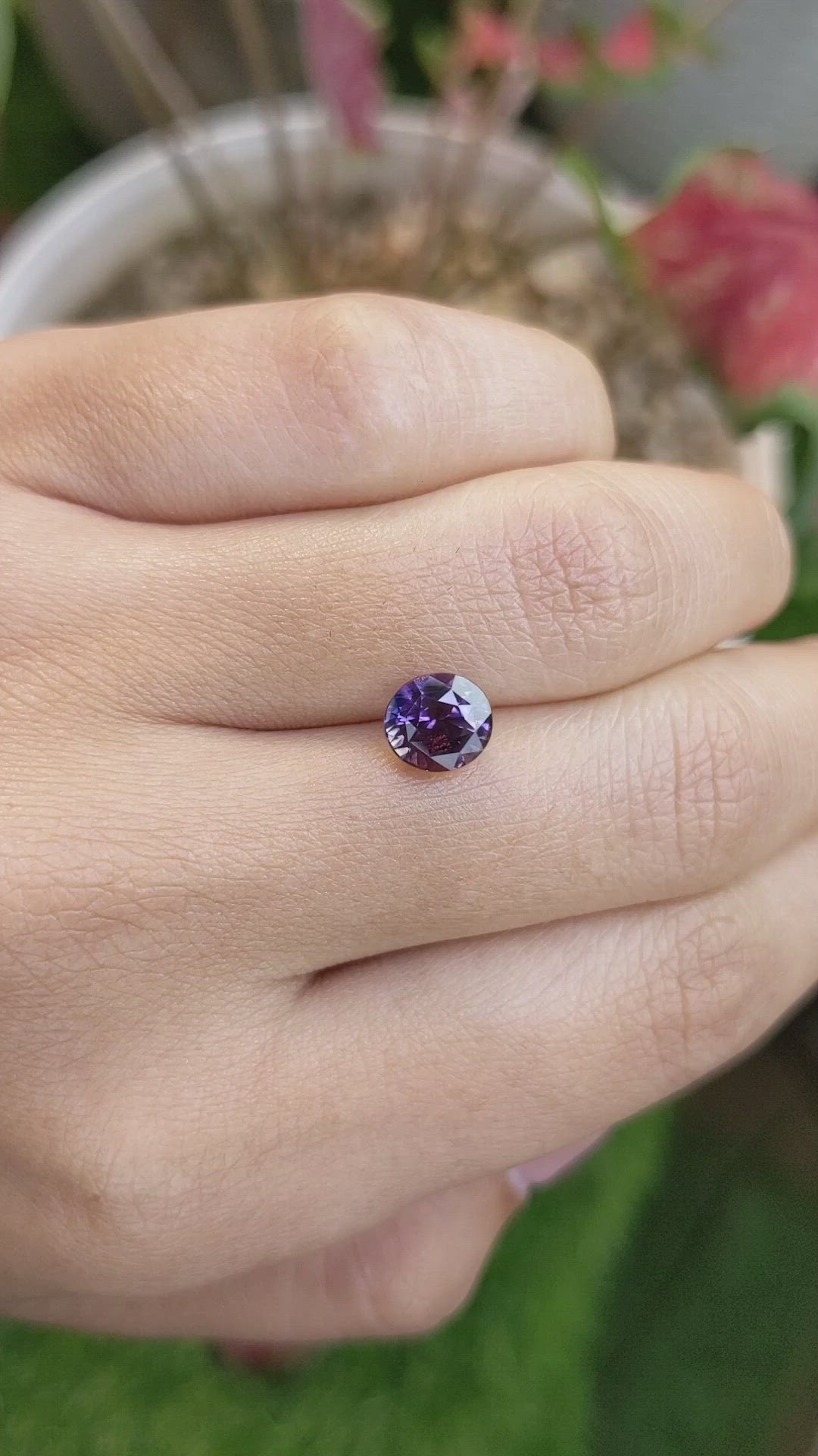 2.10 Ct. Pinkish Purple Sapphire from Ceylon (Sri Lanka) Size Video