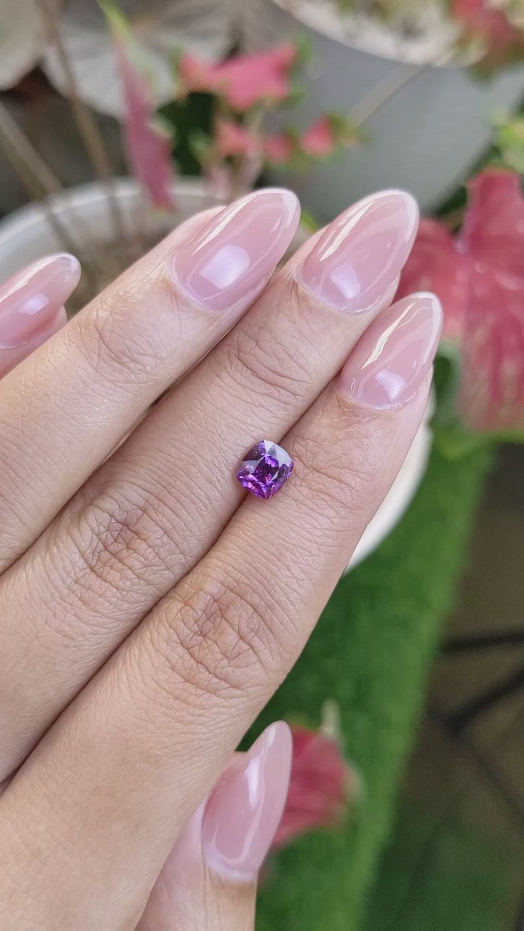 1.27 Ct. Pinkish Purple Sapphire from Ceylon (Sri Lanka) Size Video