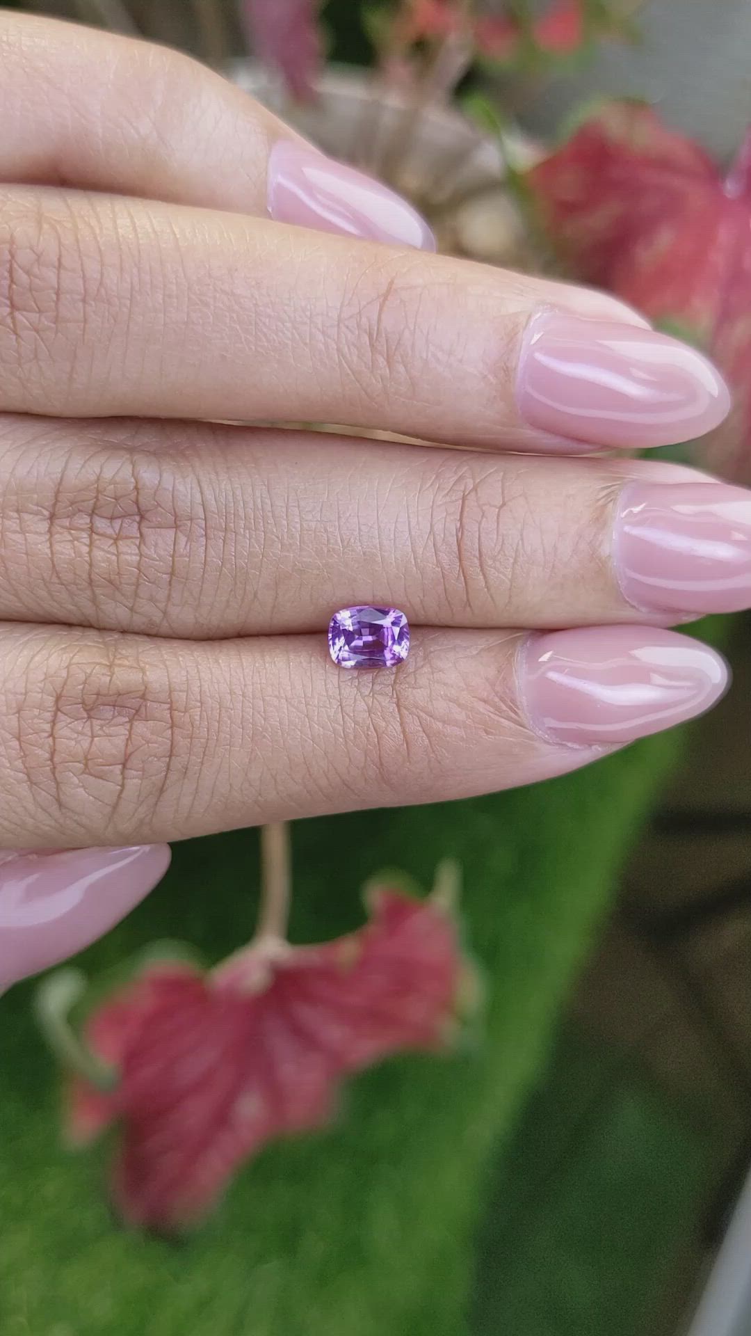 0.80 Ct. Pinkish Purple Sapphire from Ceylon (Sri Lanka) Size Video
