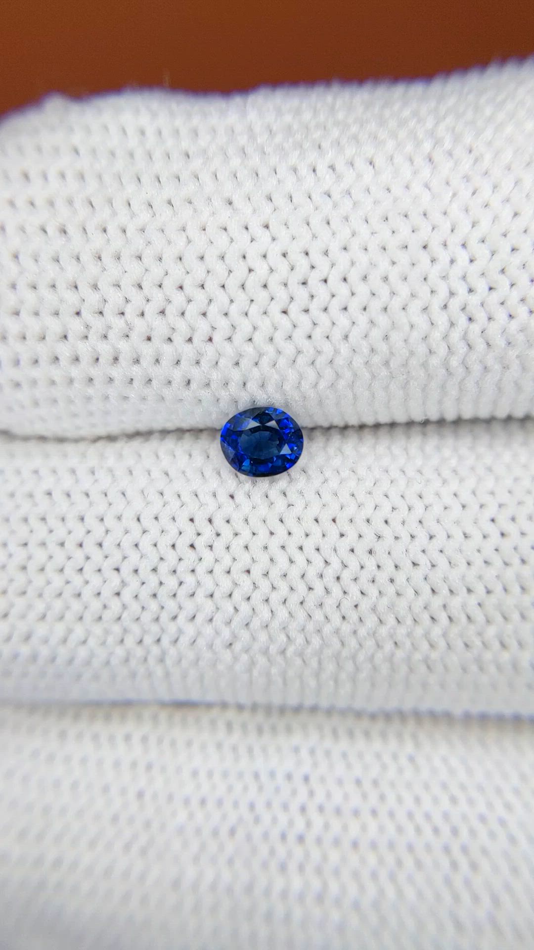 0.35 Ct. Blue Sapphire from Ceylon (Sri Lanka) Size Video