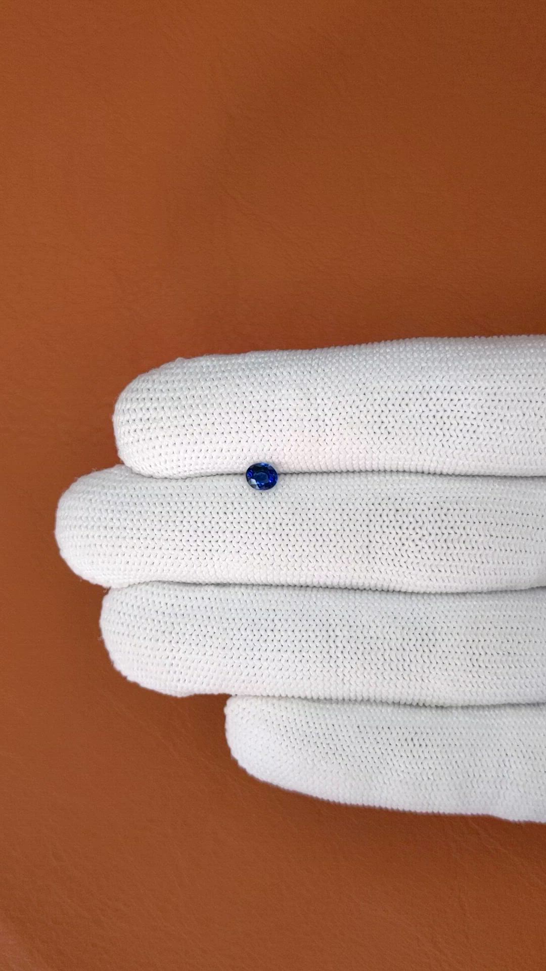 0.35 Ct. Blue Sapphire from Ceylon (Sri Lanka) Size Video