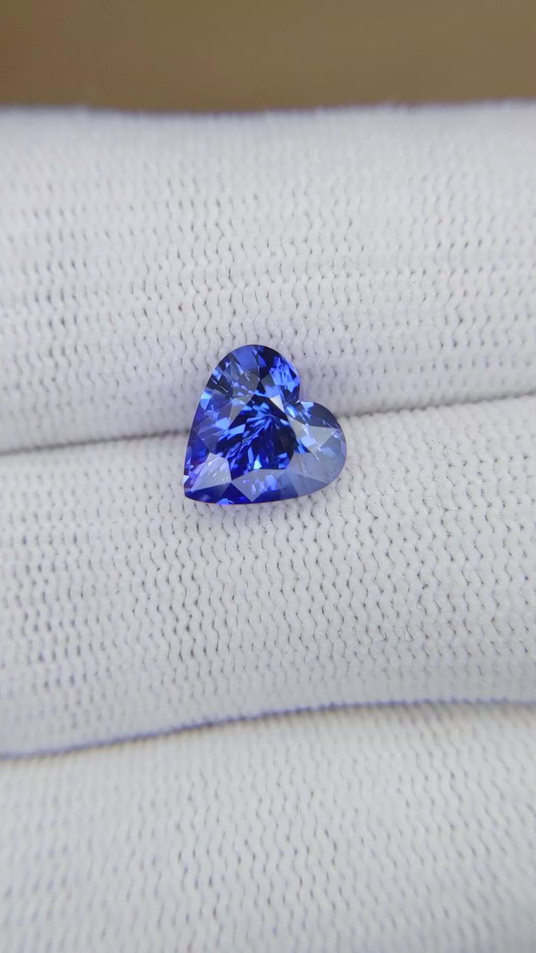 3.12 Ct. Blue Sapphire from Ceylon (Sri Lanka) Size Video