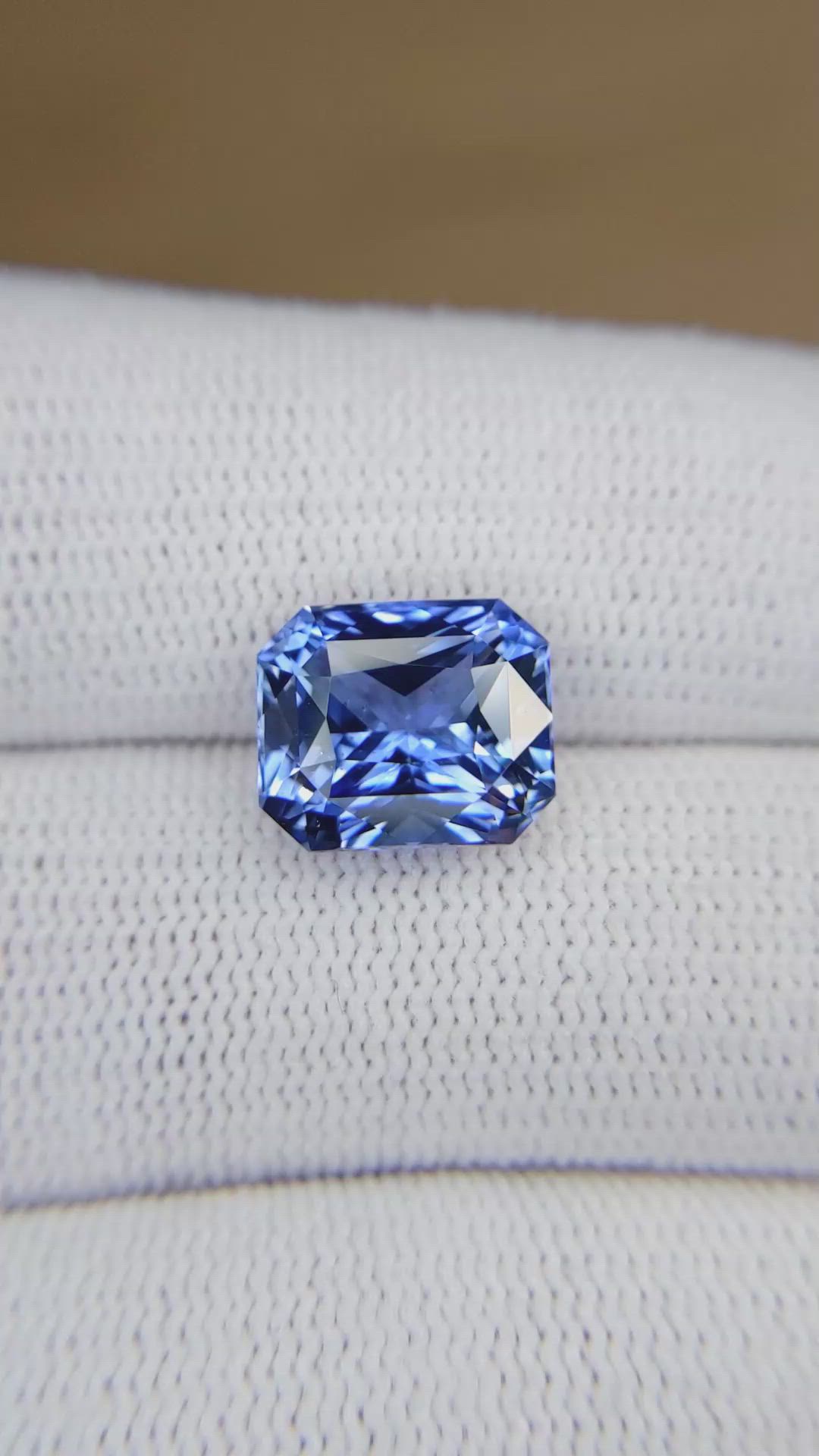 6.05 Ct. Blue Sapphire from Ceylon (Sri Lanka) Size Video