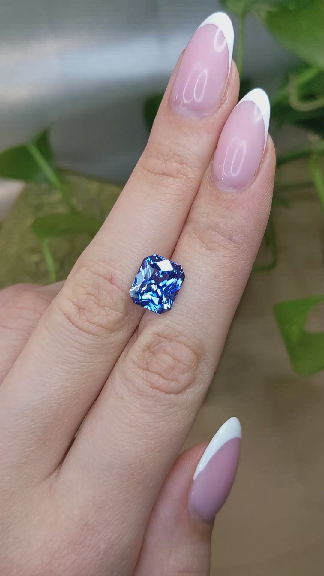 6.05 Ct. Blue Sapphire from Ceylon (Sri Lanka) Size Video