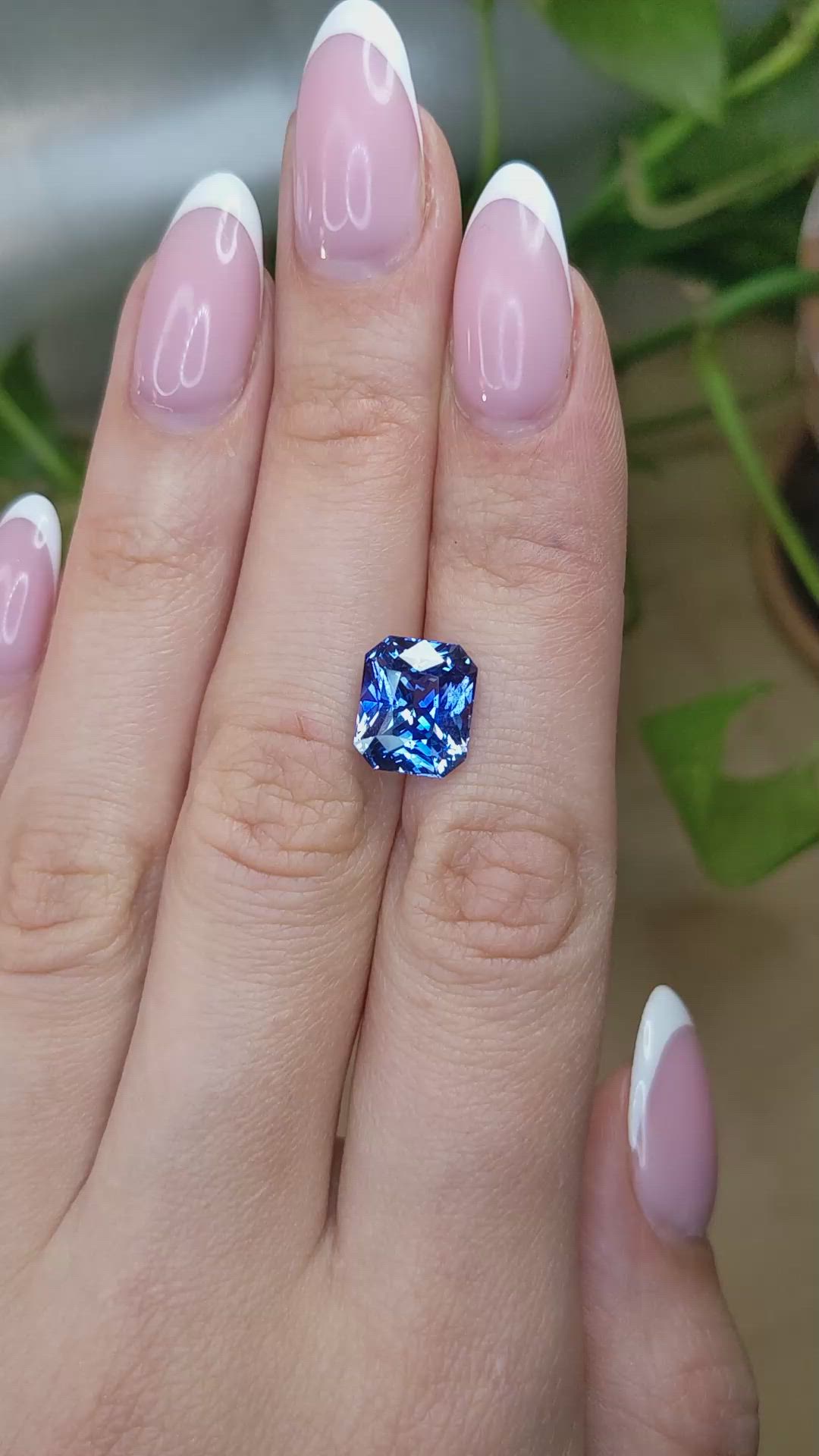 6.05 Ct. Blue Sapphire from Ceylon (Sri Lanka) Size Video