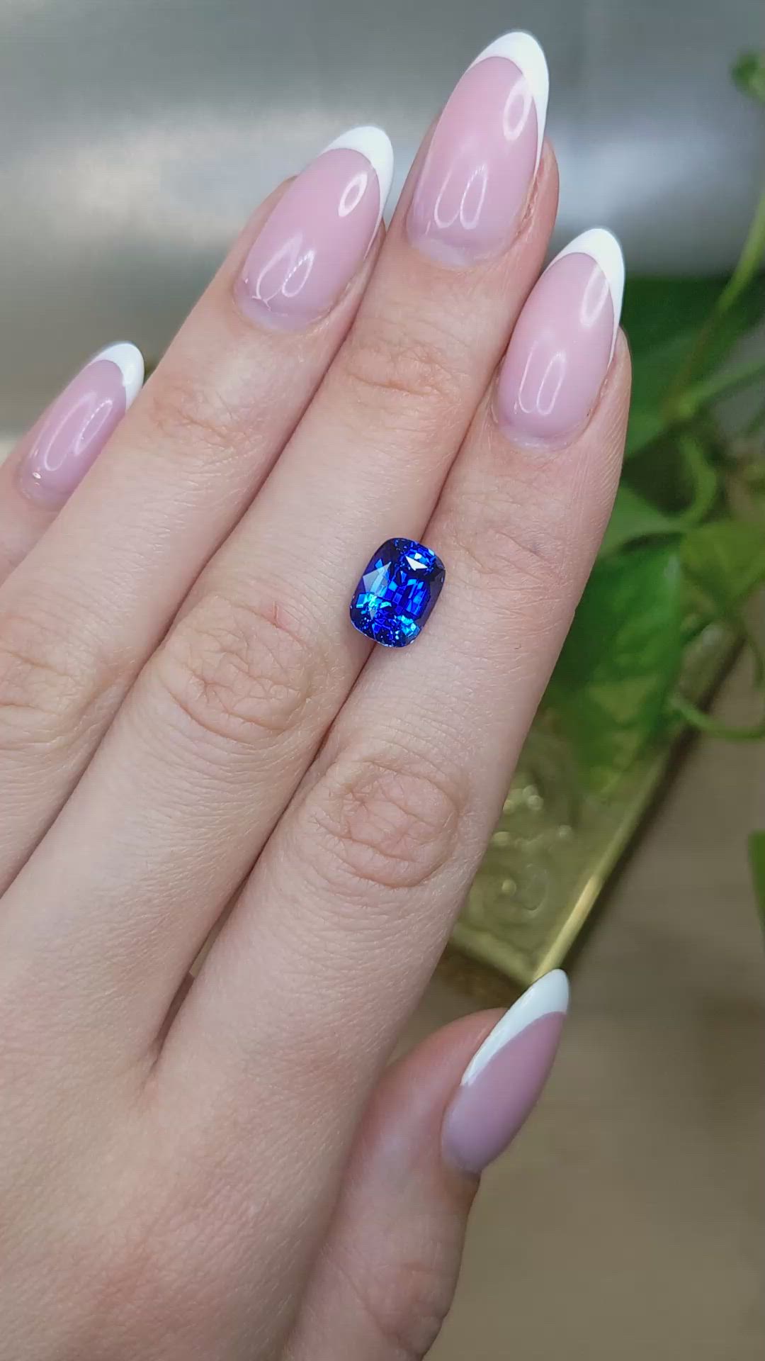3.67 Ct. Blue Sapphire from Ceylon (Sri Lanka) Size Video