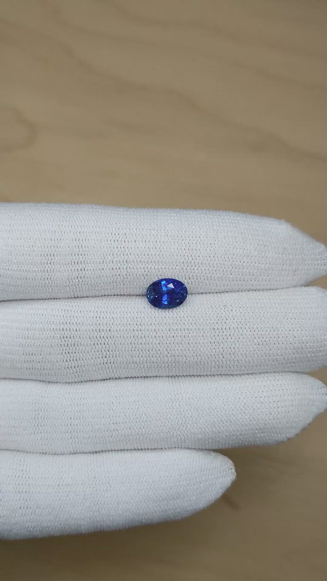 1.67 Ct. Blue Sapphire from Ceylon (Sri Lanka) Size Video