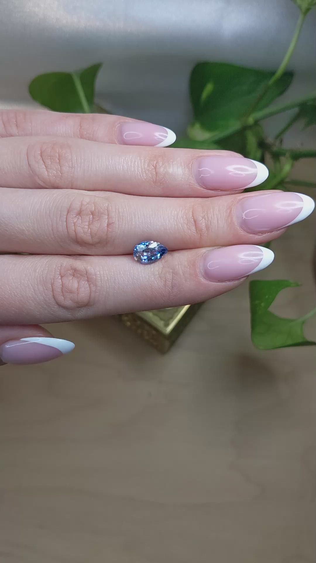 2.22 Ct. Bi Color / Parti Sapphire from Ceylon (Sri Lanka) Size Video