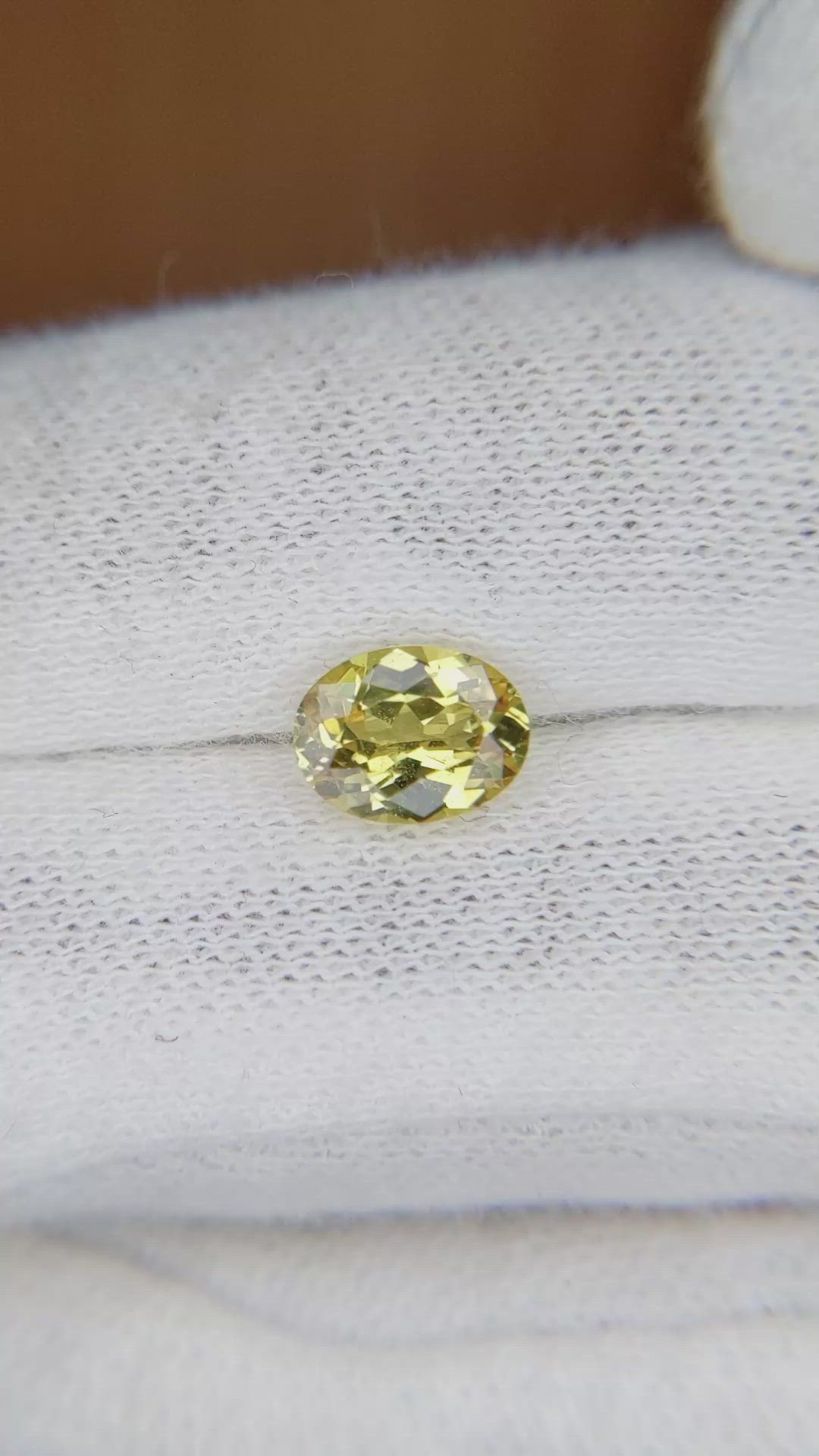 1.47 Ct. Yellow Sapphire from Ceylon (Sri Lanka) Size Video