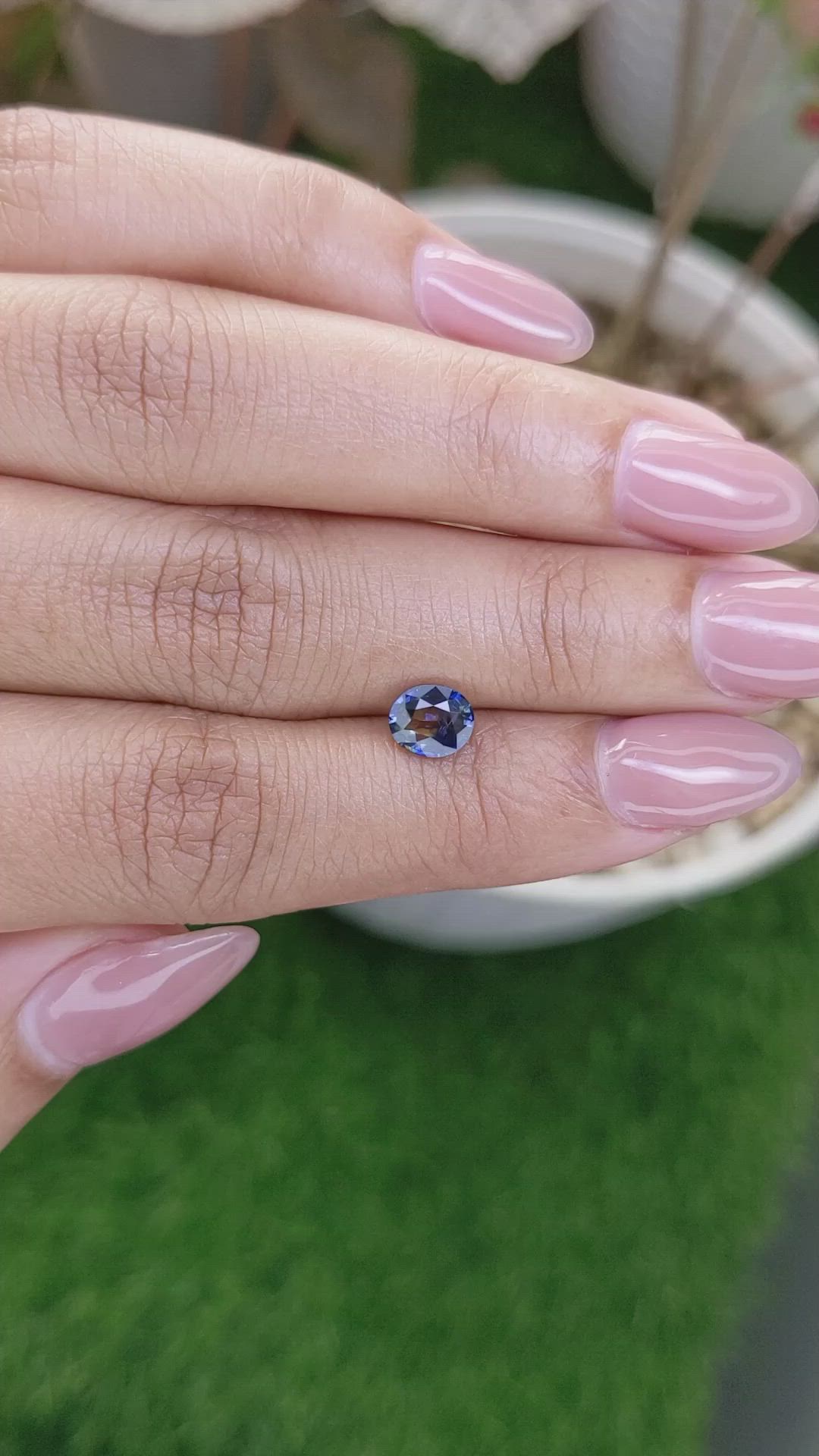 1.06 Ct. Bi Color / Parti Sapphire from Ceylon (Sri Lanka) Size Video
