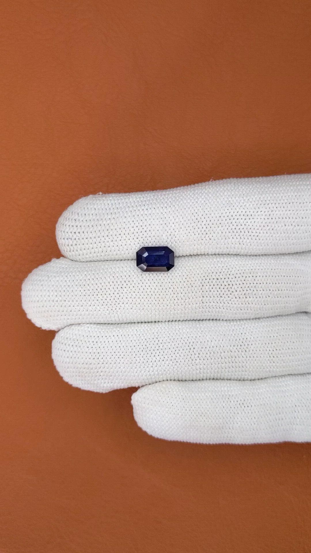3.18 Ct. Blue Sapphire from Ceylon (Sri Lanka) Size Video