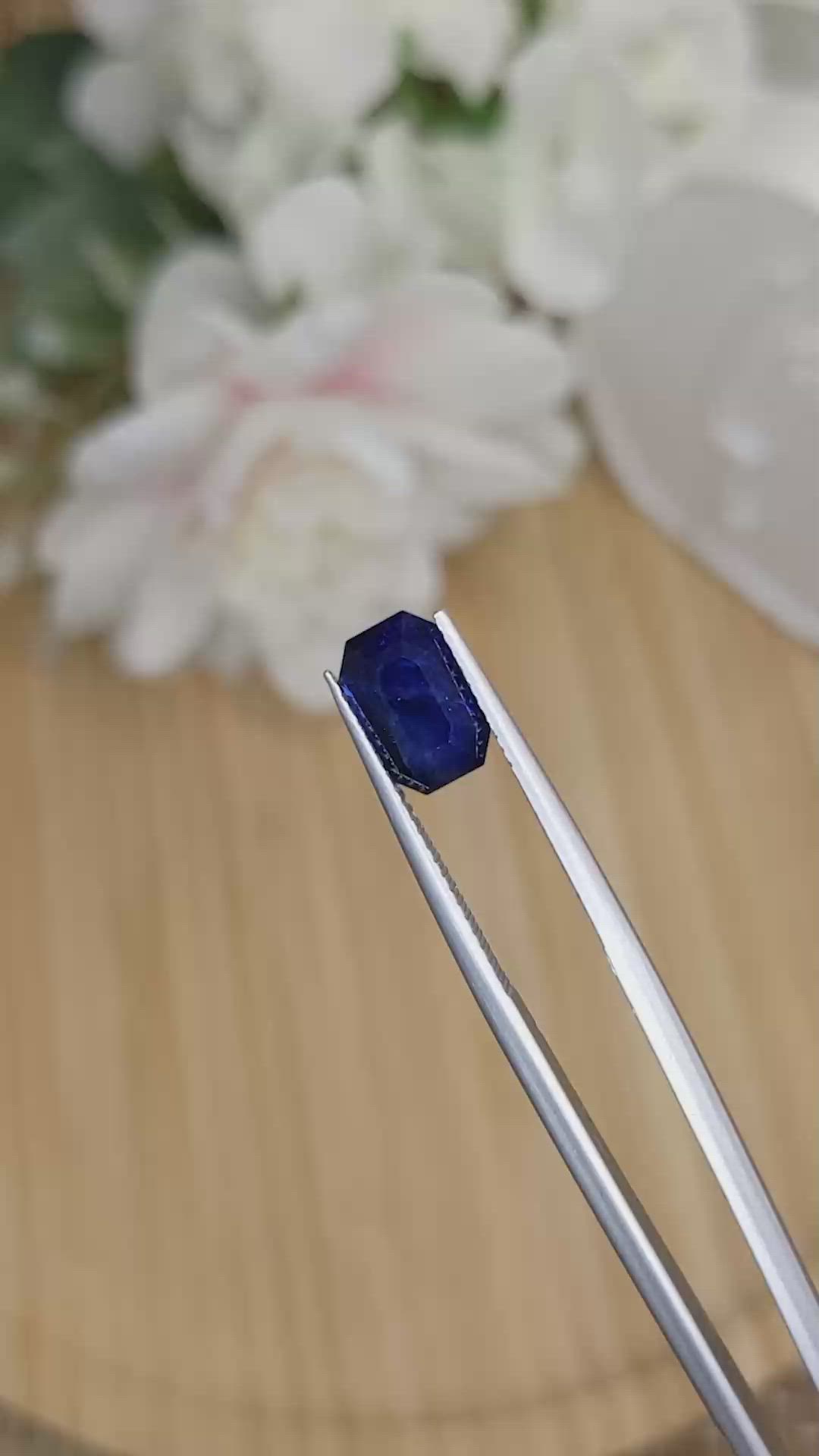 3.18 Ct. Blue Sapphire from Ceylon (Sri Lanka) Size Video