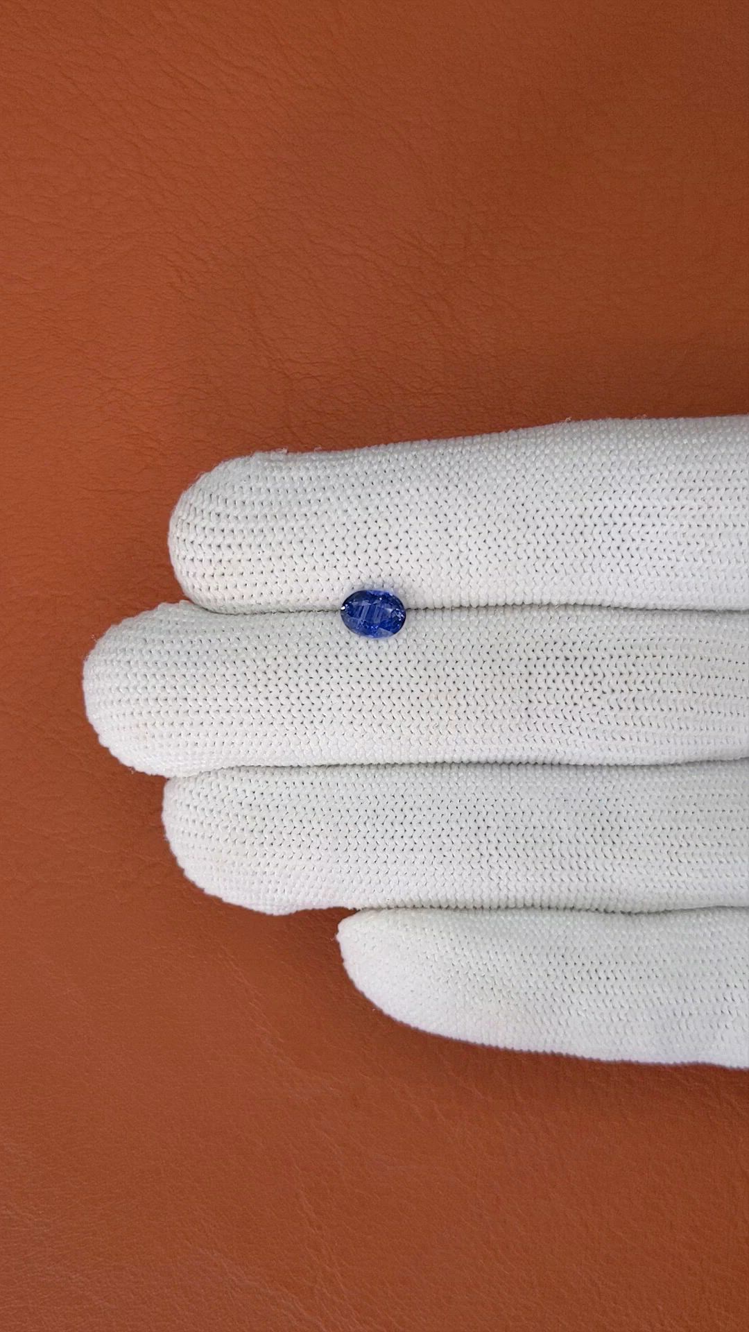 1.09 Ct. Blue Sapphire from Ceylon (Sri Lanka) Size Video