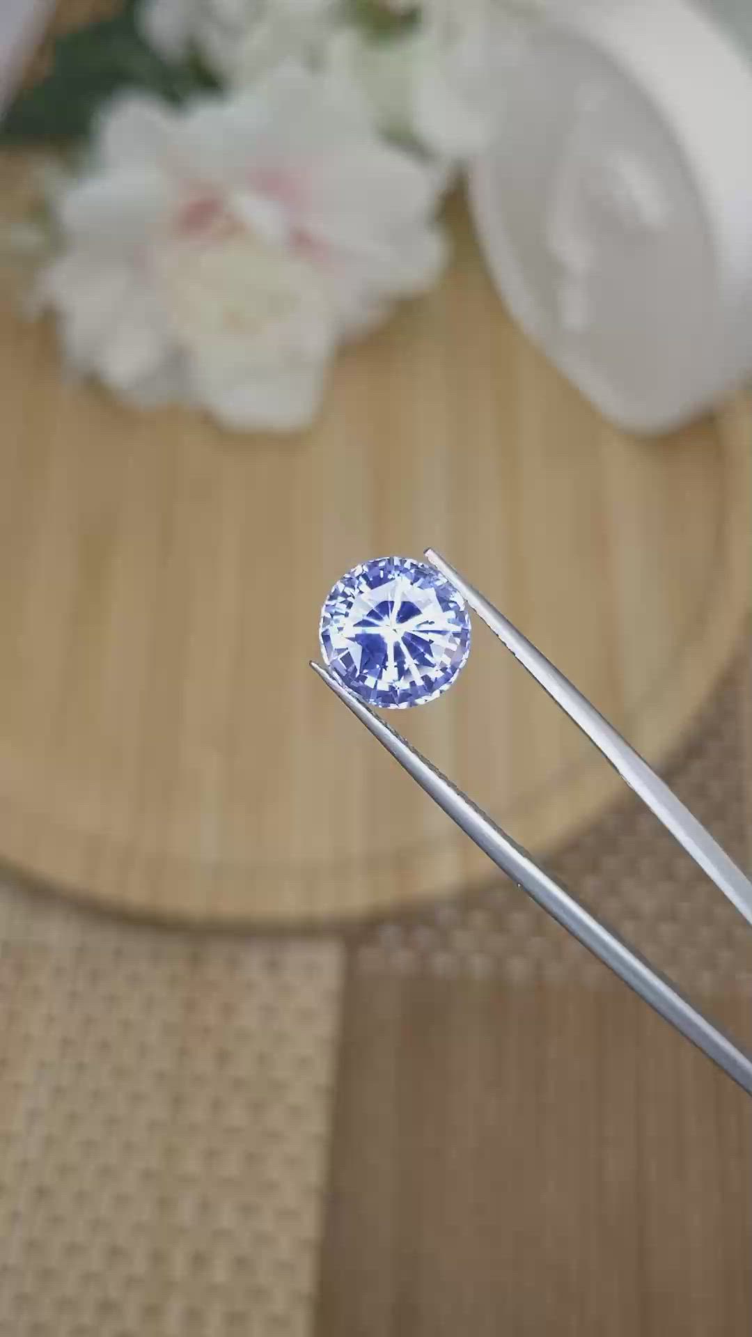 5.69 Ct. Blue Sapphire from Ceylon (Sri Lanka) Size Video