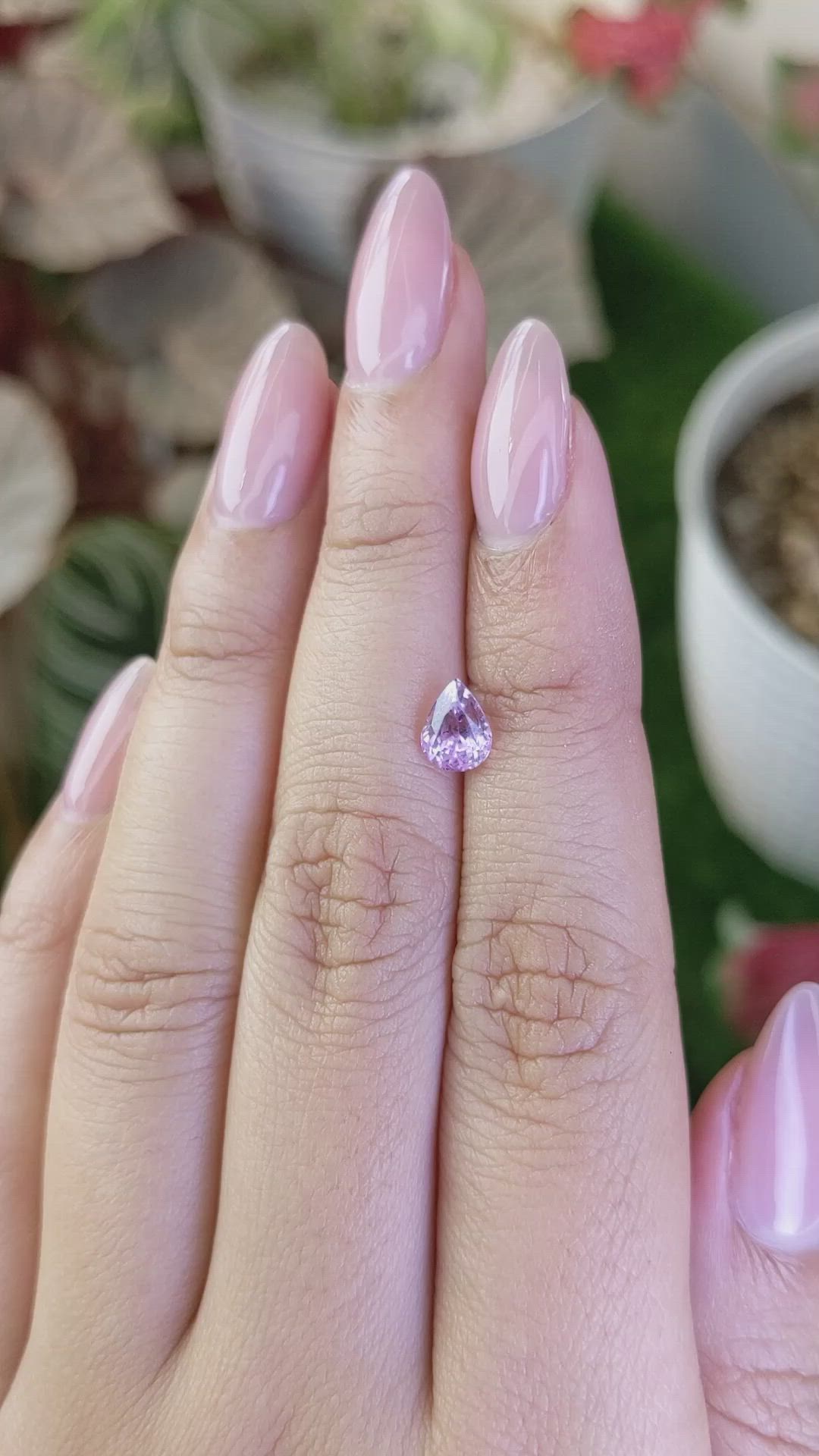 1.13 Ct. Pinkish Purple Sapphire from Ceylon (Sri Lanka) Size Video