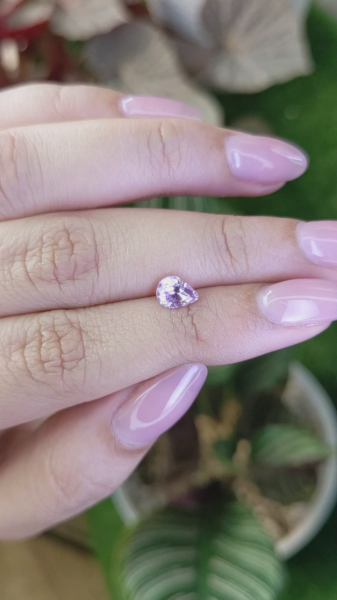 1.13 Ct. Pinkish Purple Sapphire from Ceylon (Sri Lanka) Size Video