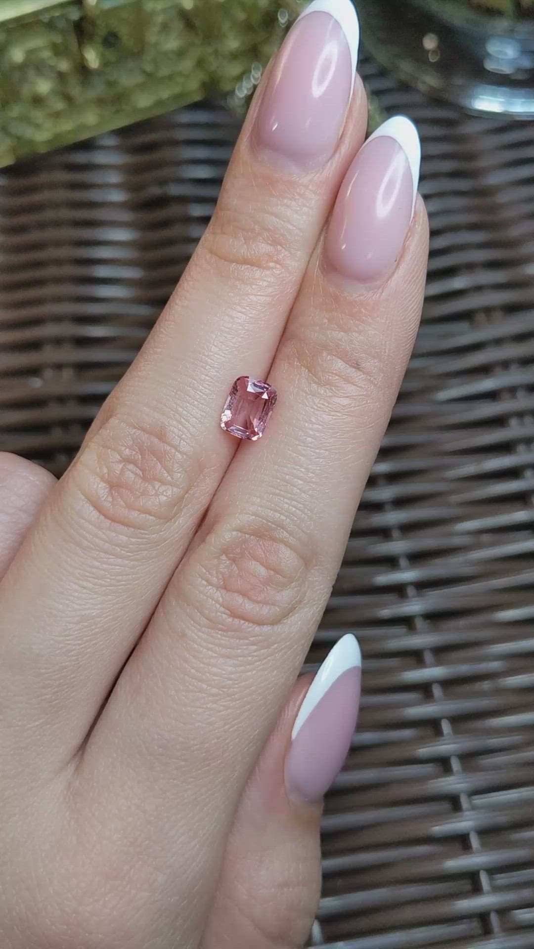 1.41 Ct. Padparadscha Sapphire from Ceylon (Sri Lanka) Size Video