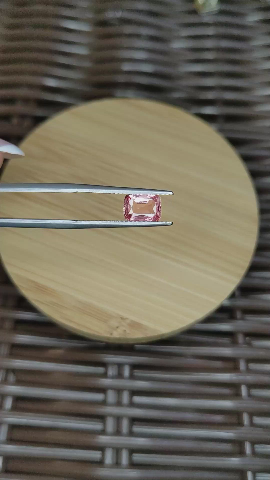 1.41 Ct. Padparadscha Sapphire from Ceylon (Sri Lanka) Size Video
