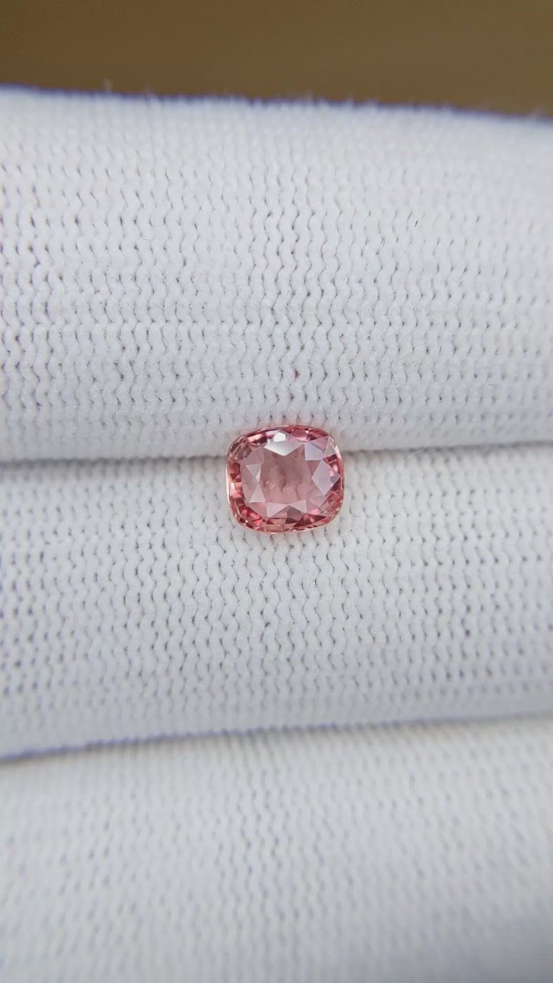 1.01 Ct. Padparadscha Sapphire from Ceylon (Sri Lanka) Size Video
