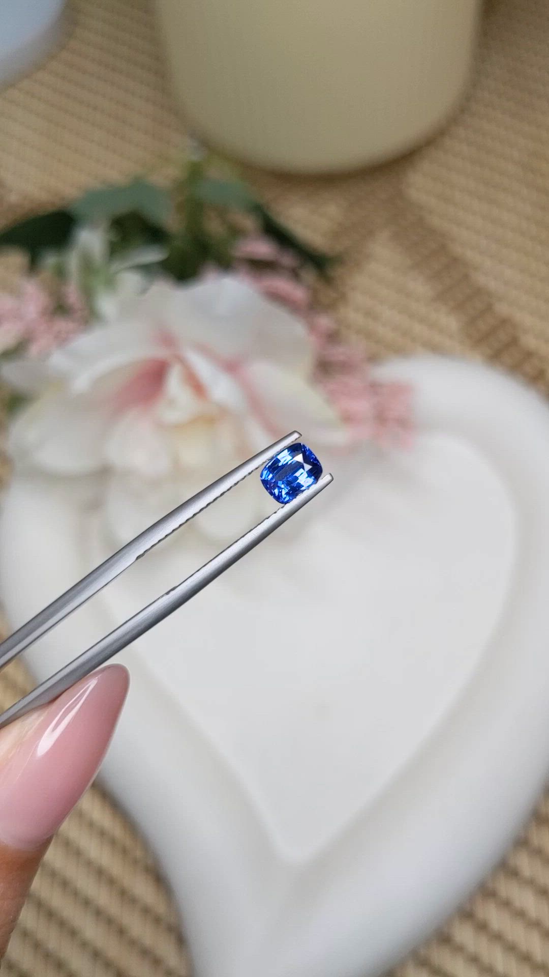 0.82 Ct. Blue Sapphire from Ceylon (Sri Lanka) Size Video