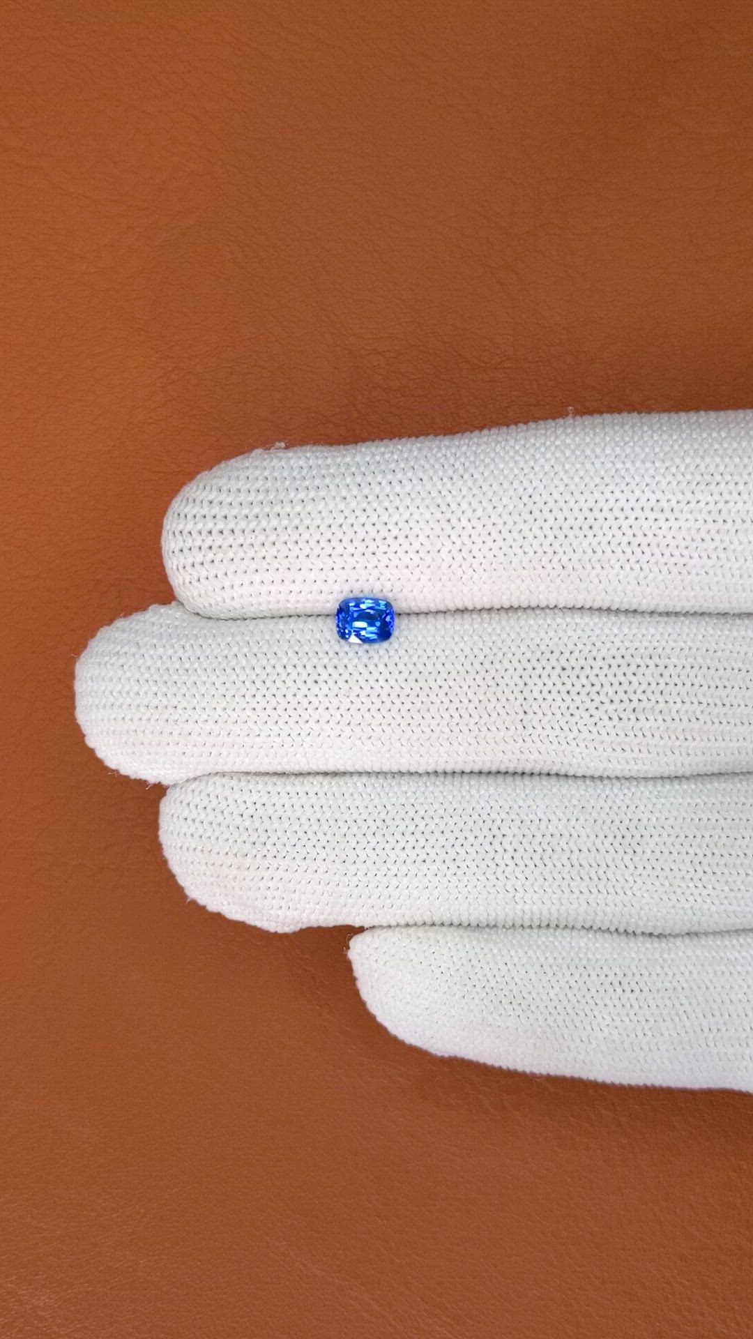 0.82 Ct. Blue Sapphire from Ceylon (Sri Lanka) Size Video