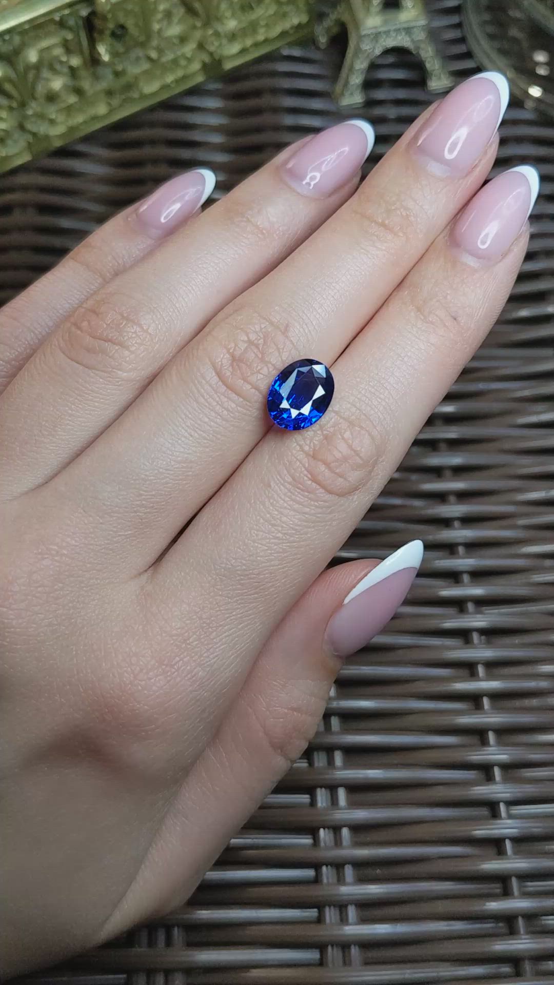 4.51 Ct. Blue Sapphire from Ceylon (Sri Lanka) Size Video