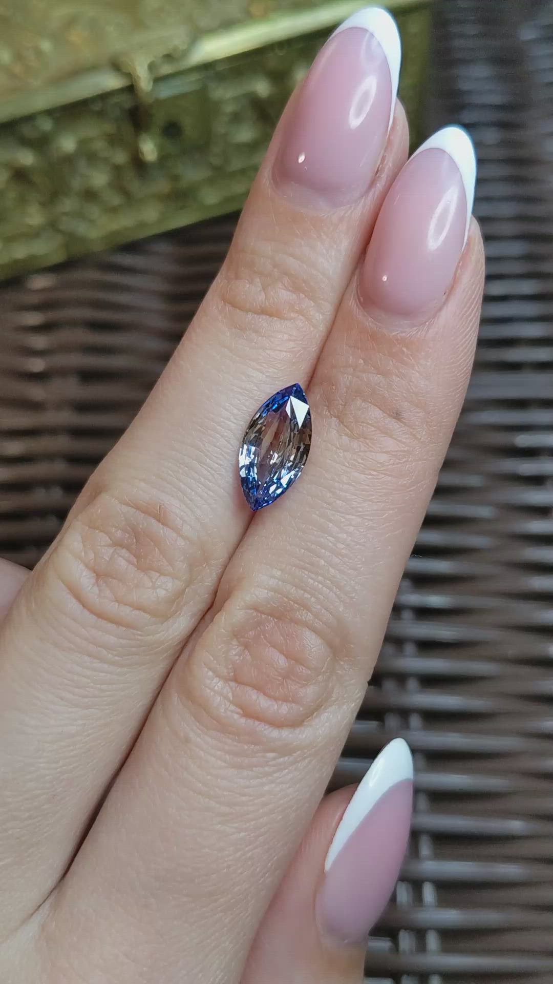 3.00 Ct. Bi Color / Parti Sapphire from Ceylon (Sri Lanka) Size Video