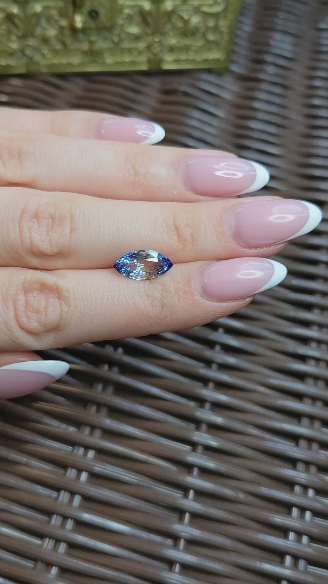 3.00 Ct. Bi Color / Parti Sapphire from Ceylon (Sri Lanka) Size Video