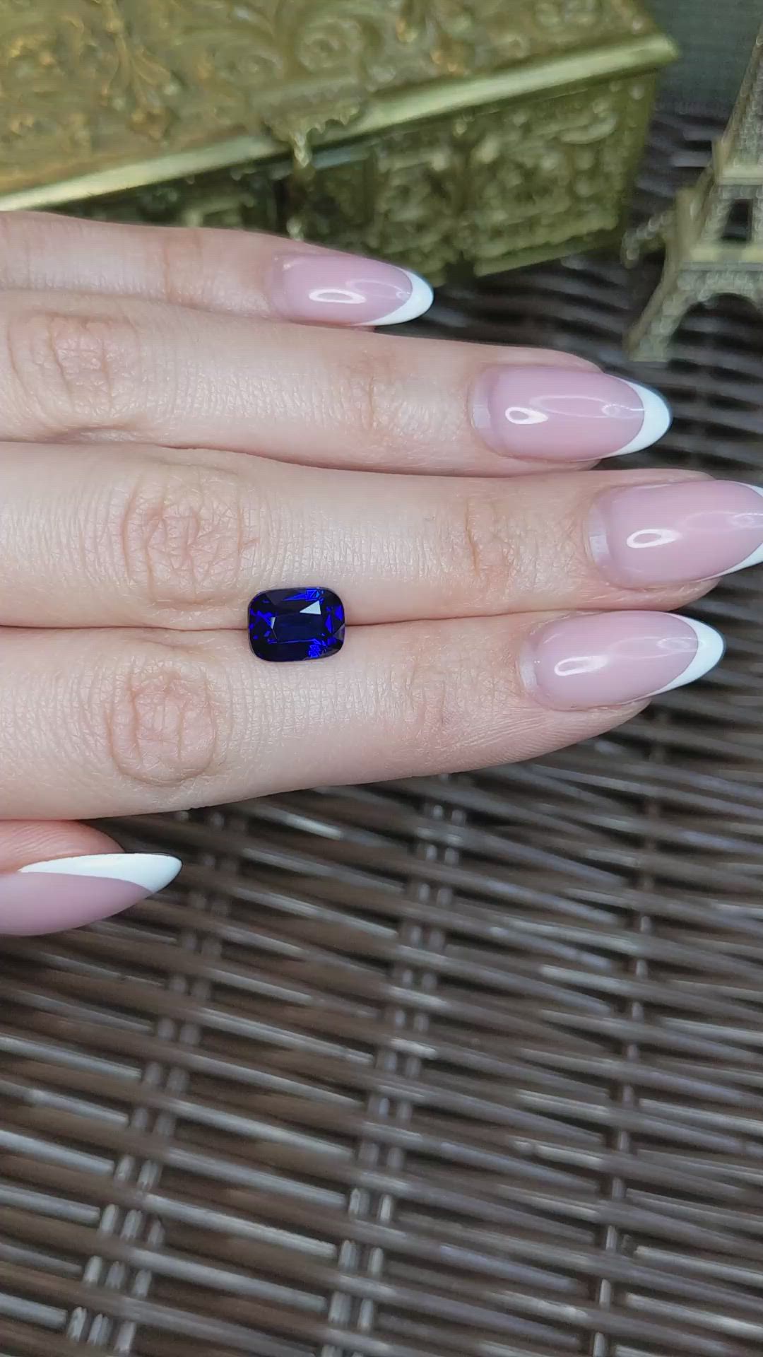 4.17 Ct. Blue Sapphire from Ceylon (Sri Lanka) Size Video