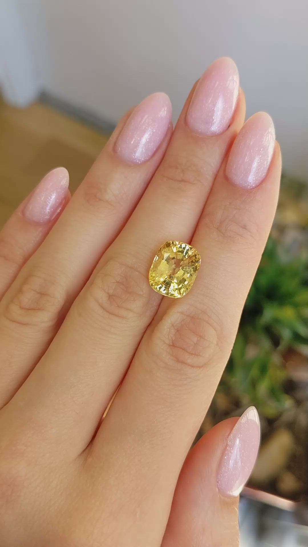 9.36 Ct. Yellow Sapphire from Ceylon (Sri Lanka) Size Video