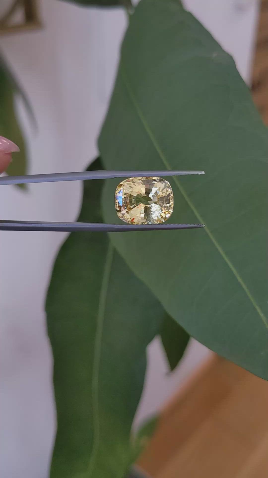 9.36 Ct. Yellow Sapphire from Ceylon (Sri Lanka) Size Video
