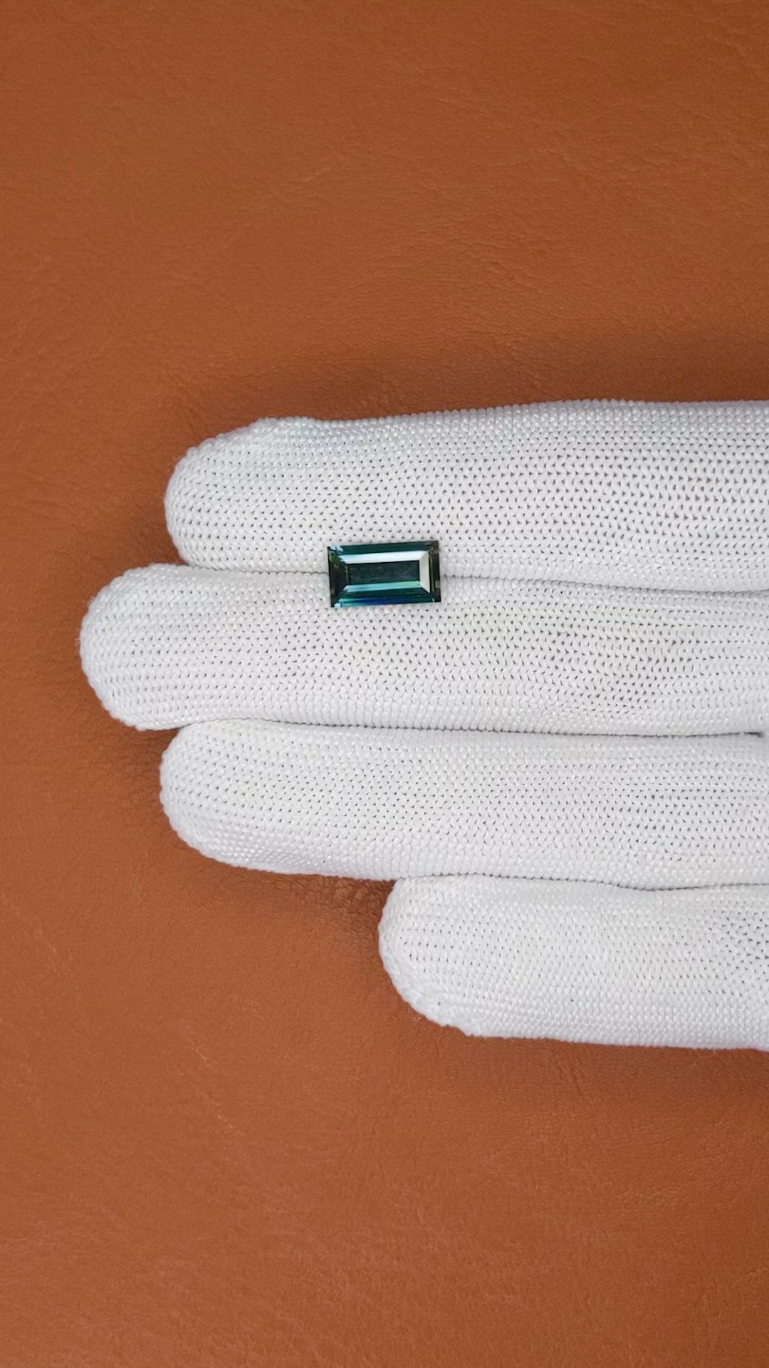 2.75 Ct. Greenish Blue Sapphire from Ceylon (Sri Lanka) Size Video