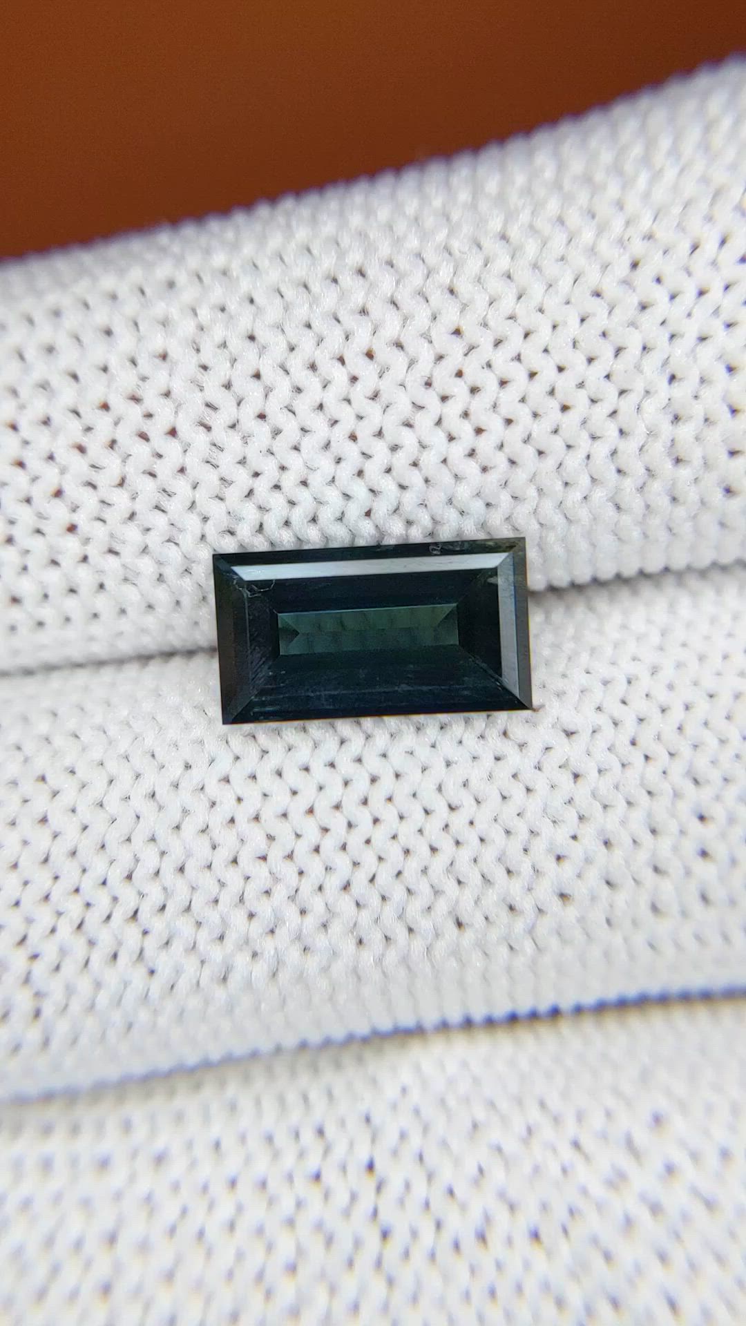 2.75 Ct. Greenish Blue Sapphire from Ceylon (Sri Lanka) Size Video