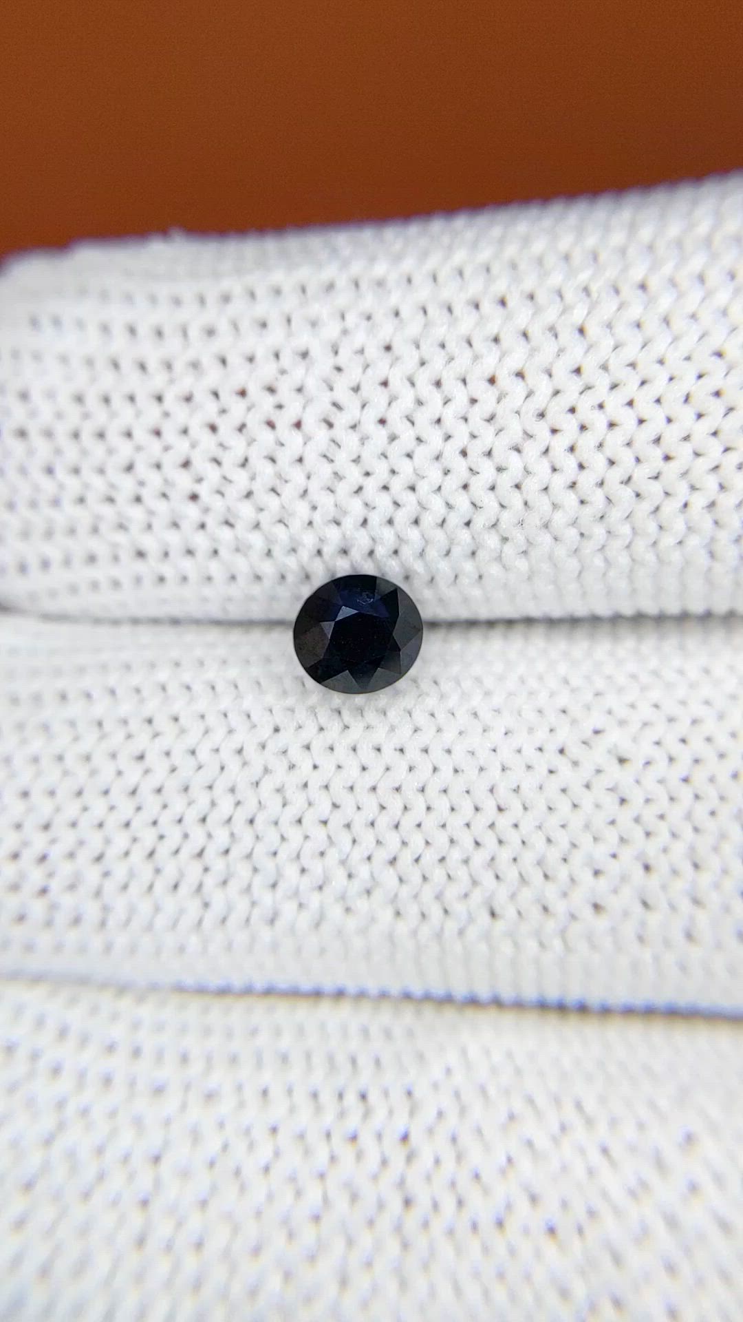 1.13 Ct. Blue Sapphire from Ceylon (Sri Lanka) Size Video