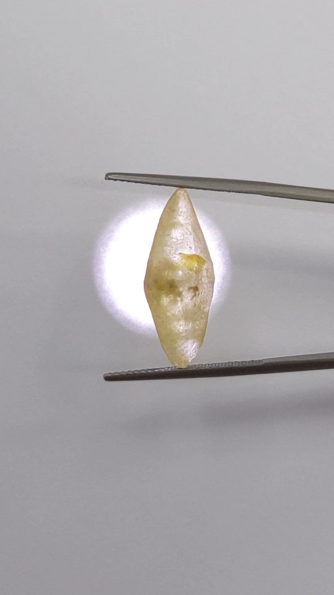 9.75 Ct. Yellow Sapphire from Ceylon (Sri Lanka) Size Video