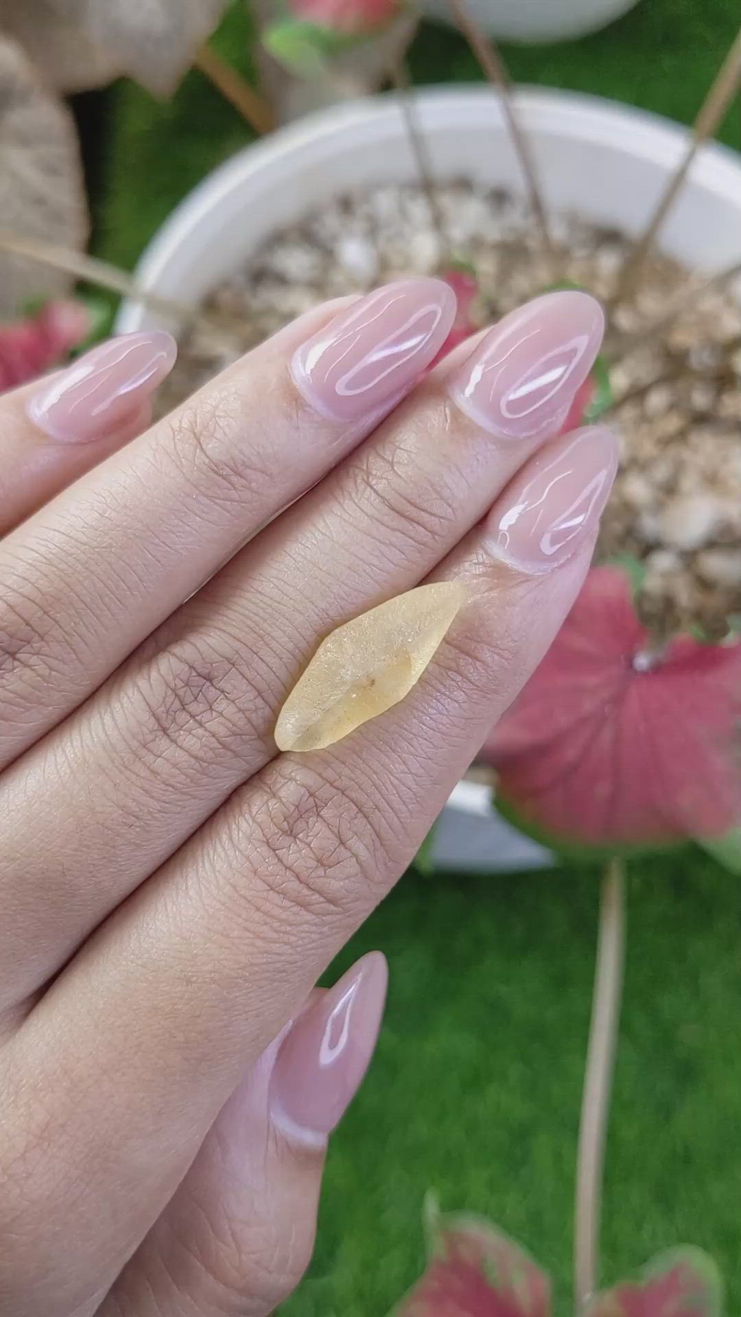 9.75 Ct. Yellow Sapphire from Ceylon (Sri Lanka) Size Video