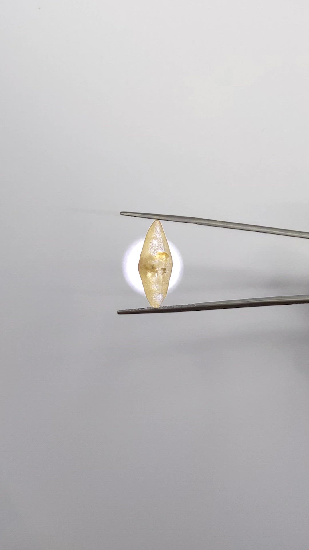 9.75 Ct. Yellow Sapphire from Ceylon (Sri Lanka) Size Video